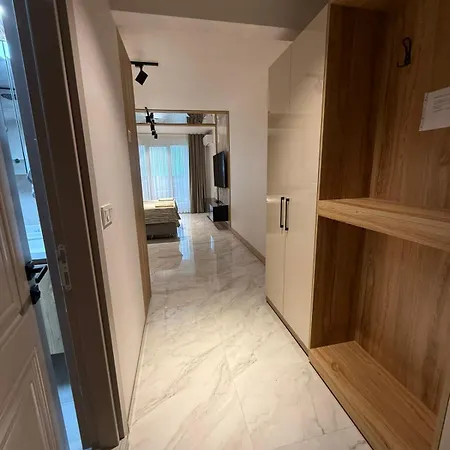 Azur 72 Apartamento Shkorpilovtsi