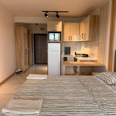 Azur 72 Apartamento Shkorpilovtsi